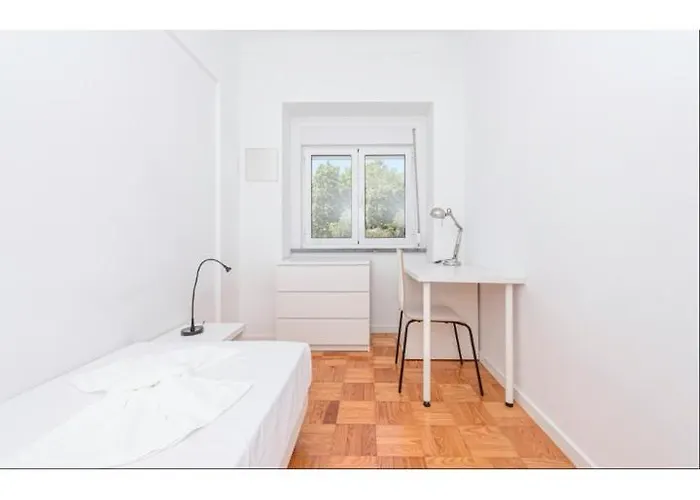 Houze Spacious 4 Bedroom Flat Near Zoo Lejlighed *